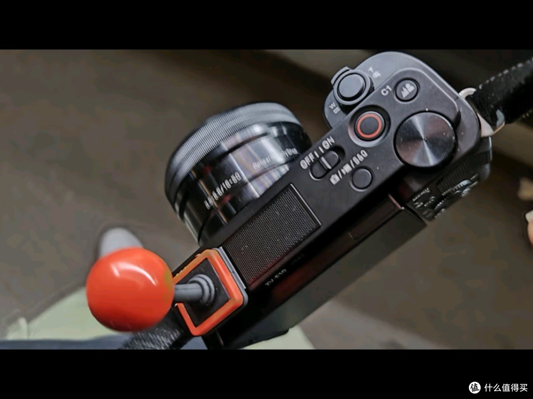 索尼（SONY）ZV-E10L：美肤新纪元，精准对焦的Vlog神器