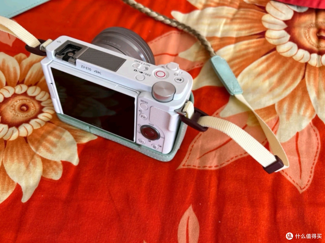 索尼（SONY）ZV-E10L：美肤新纪元，精准对焦的Vlog神器