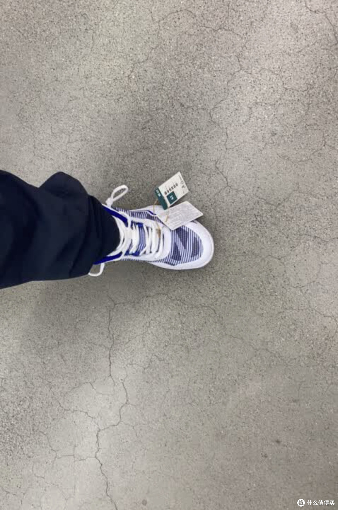 我的运动好伙伴——迪卡侬轻量系列羽毛球鞋560宝石蓝
