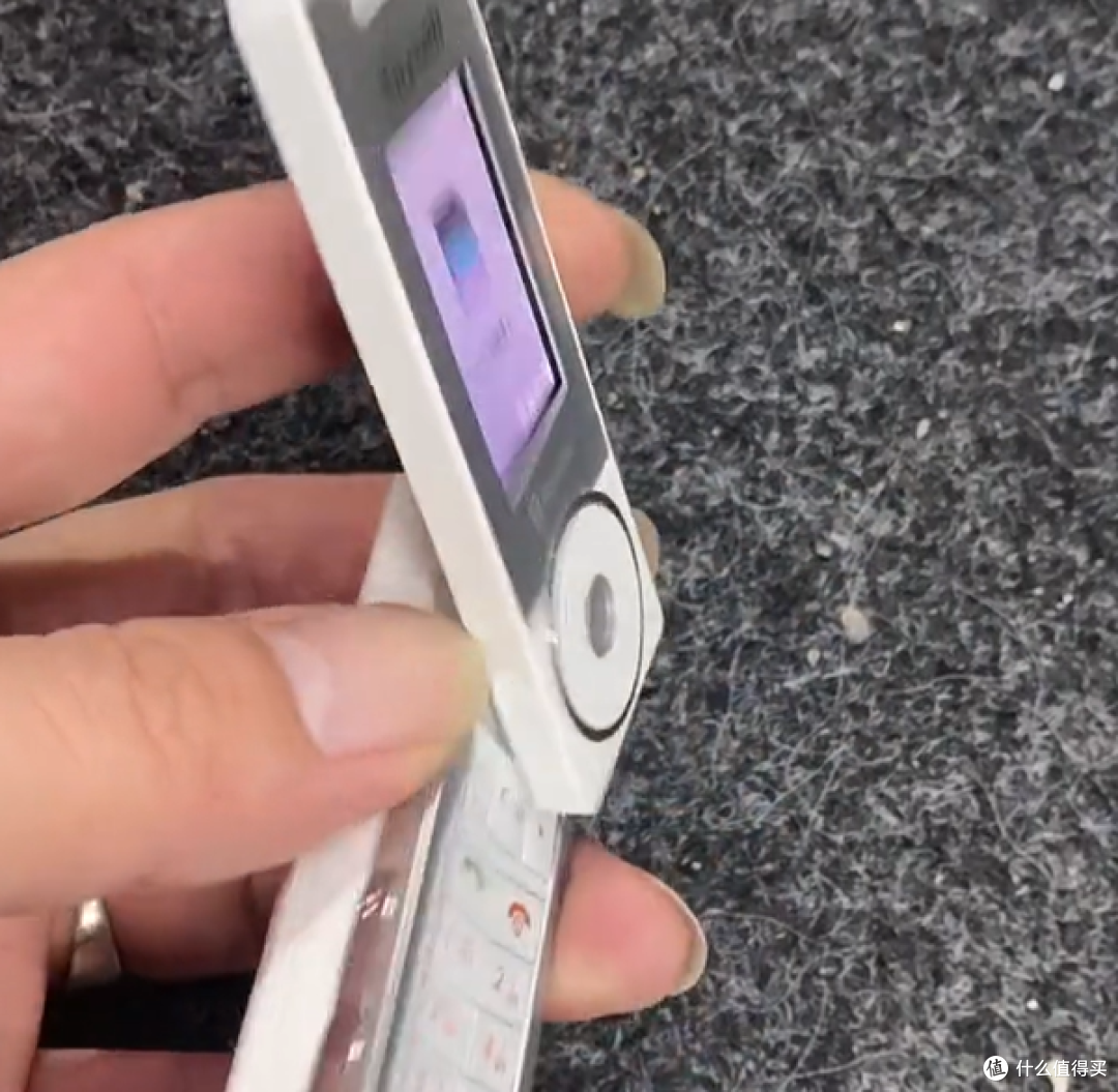 89元的180度旋转手机，酷似ipod的造型，回头率拉满！
