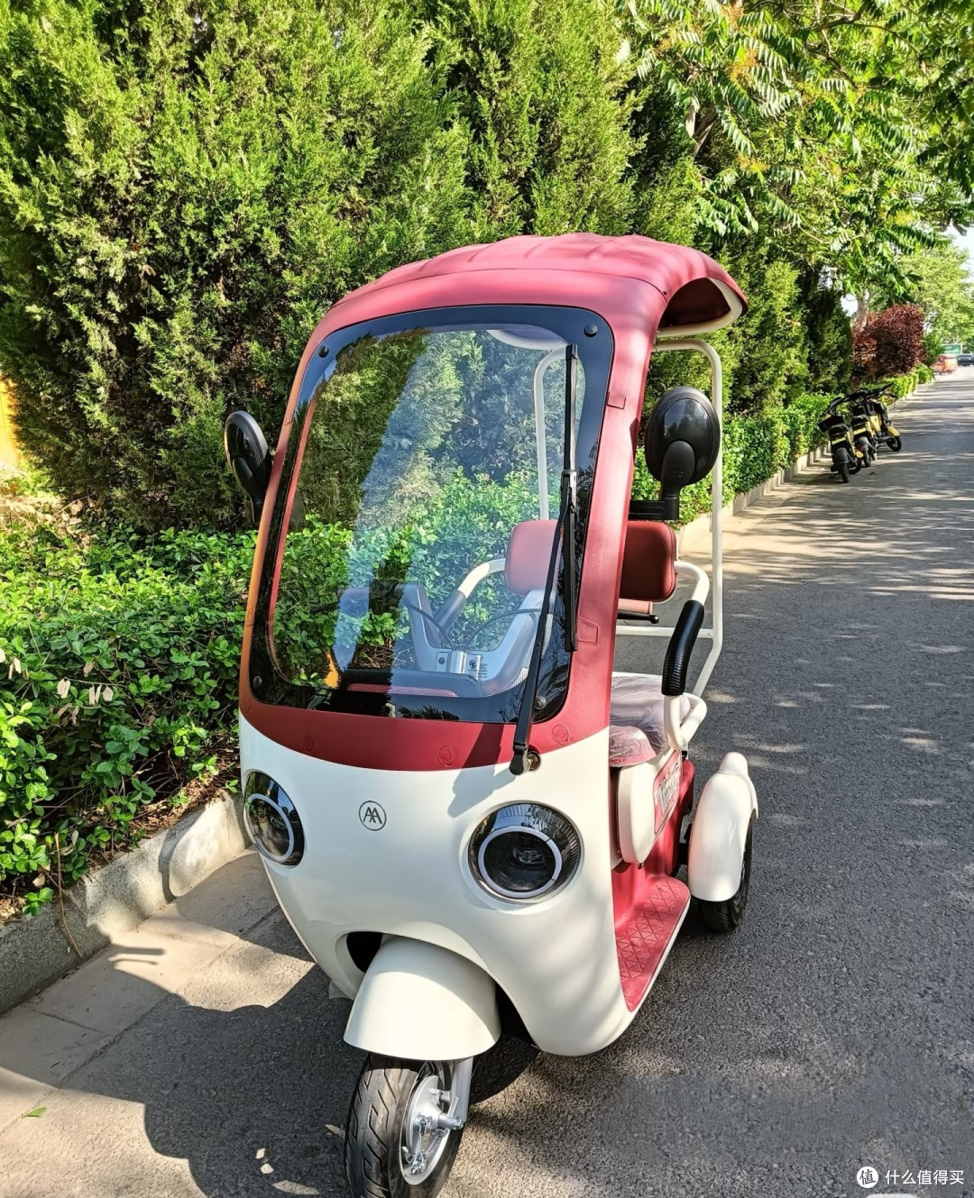 爱玛三轮电动休闲车才是未来大家都会选择的神车吧