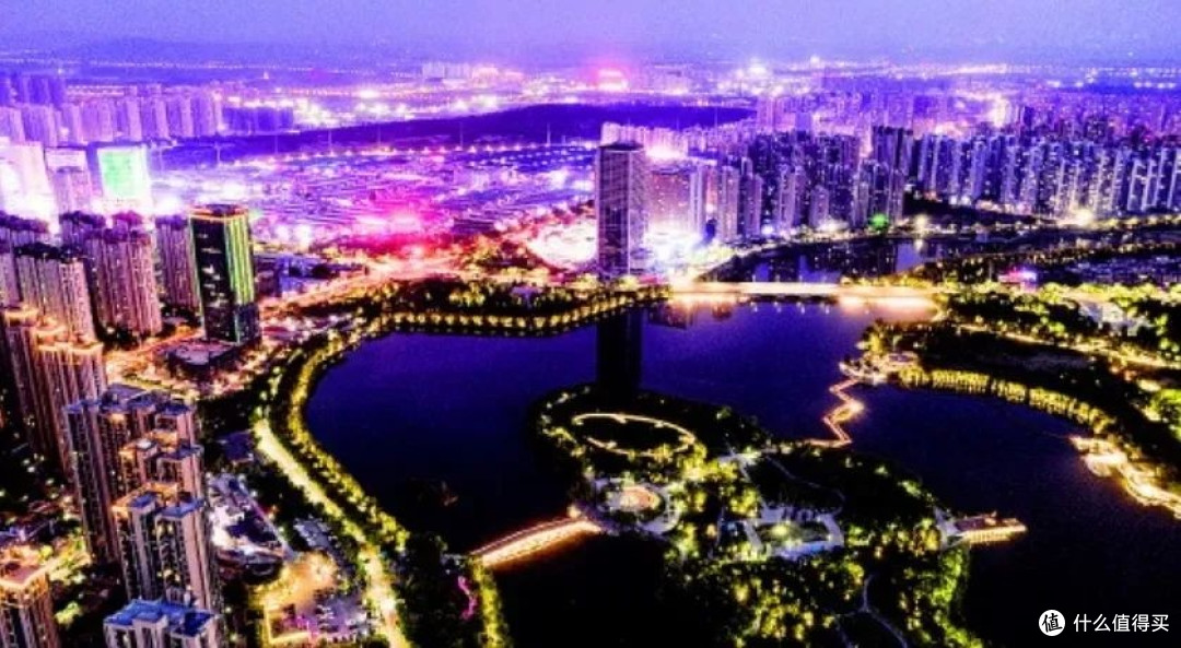 掌上修图工具上,手机版Lightroom v10.2.1,无限使用高级功能