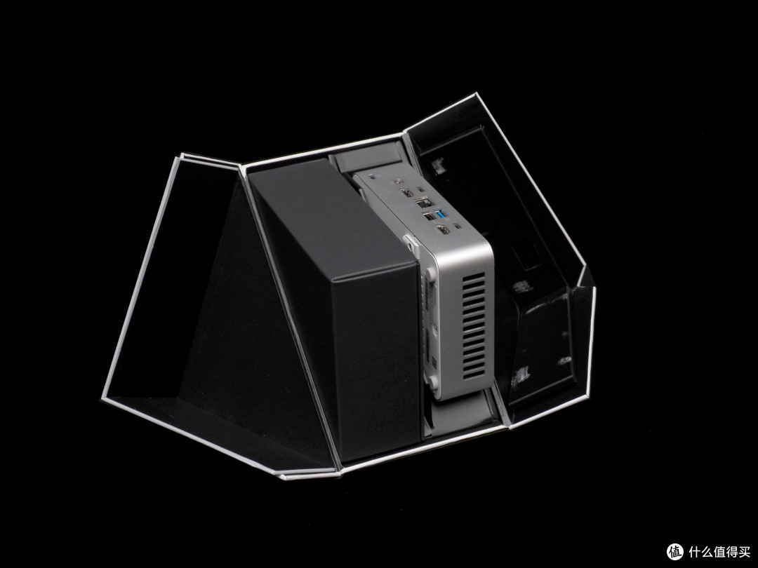 Intel迷你主机性能翻身之作!ASUS NUC 15 Pro Plus U9首发评测