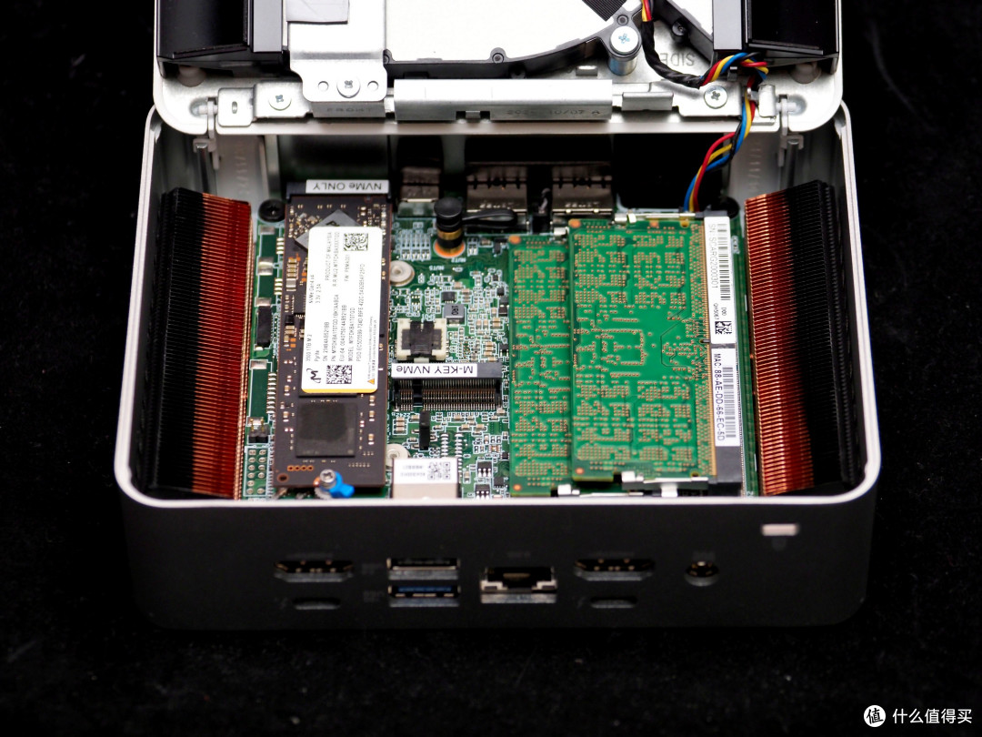 Intel迷你主机性能翻身之作!ASUS NUC 15 Pro Plus U9首发评测