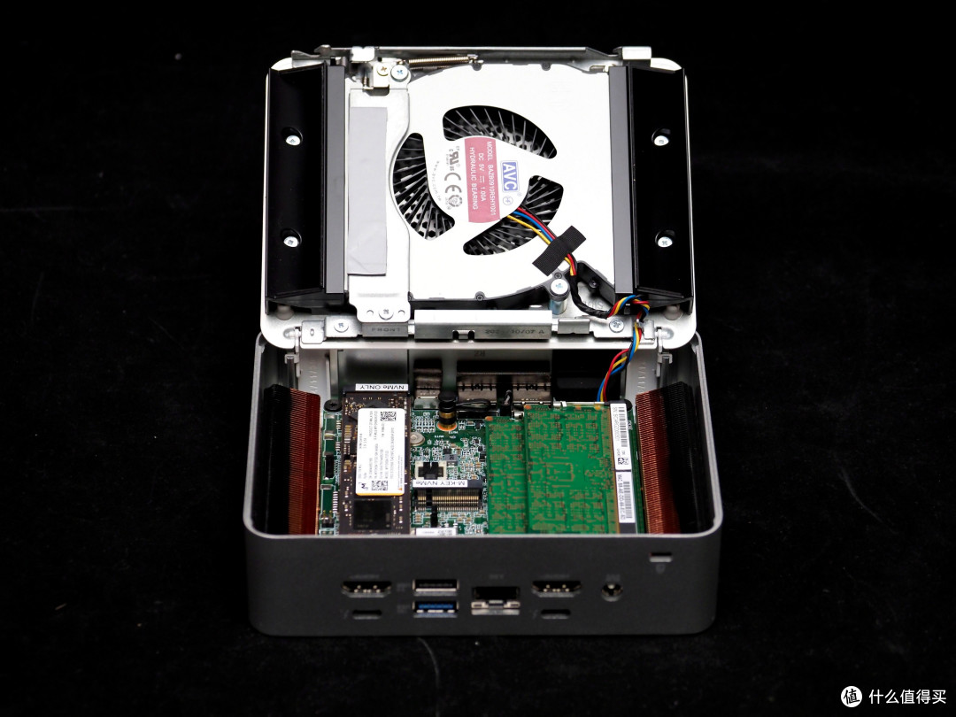 Intel迷你主机性能翻身之作!ASUS NUC 15 Pro Plus U9首发评测