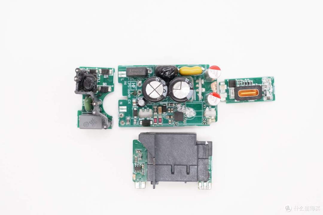 拆解报告：华为Pura X原装66W冰糖全能氮化镓充电器HW-110600C05