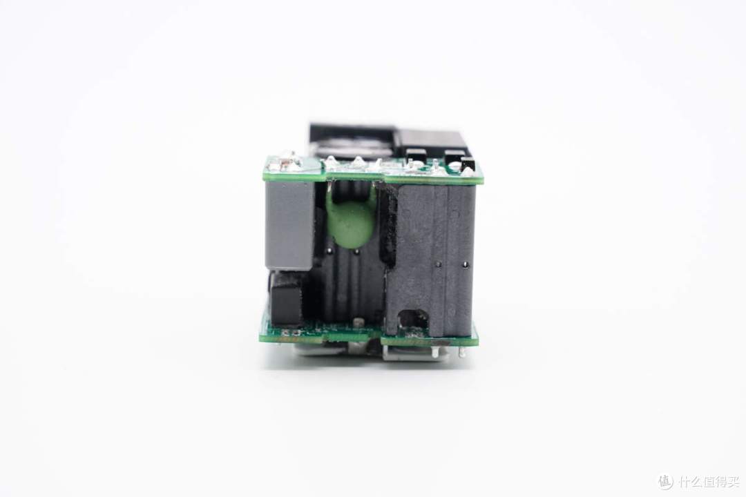 拆解报告：华为Pura X原装66W冰糖全能氮化镓充电器HW-110600C05