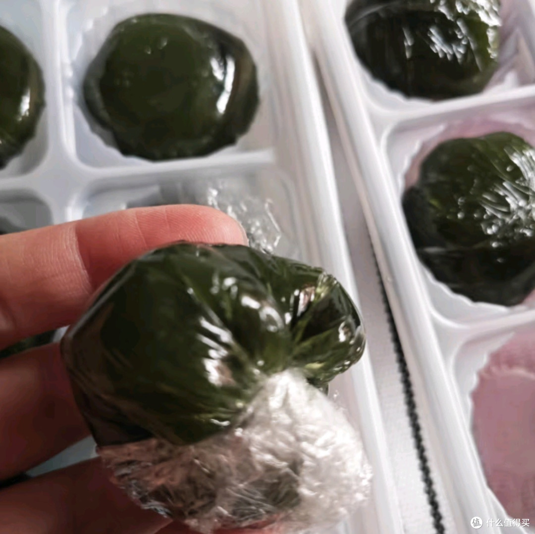 麦酥园艾草青团豆沙清明果饼干：传统与美味的完美融合