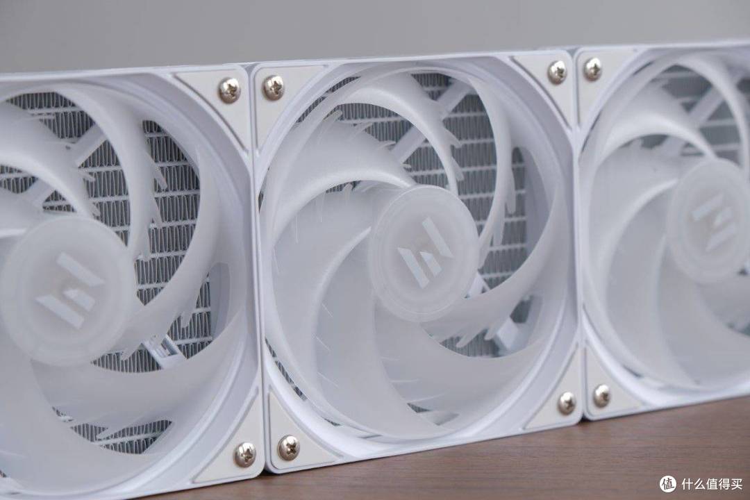 告别高温烦恼!zalman思民ALPHA2 DS360水冷散热器完胜传统散热
