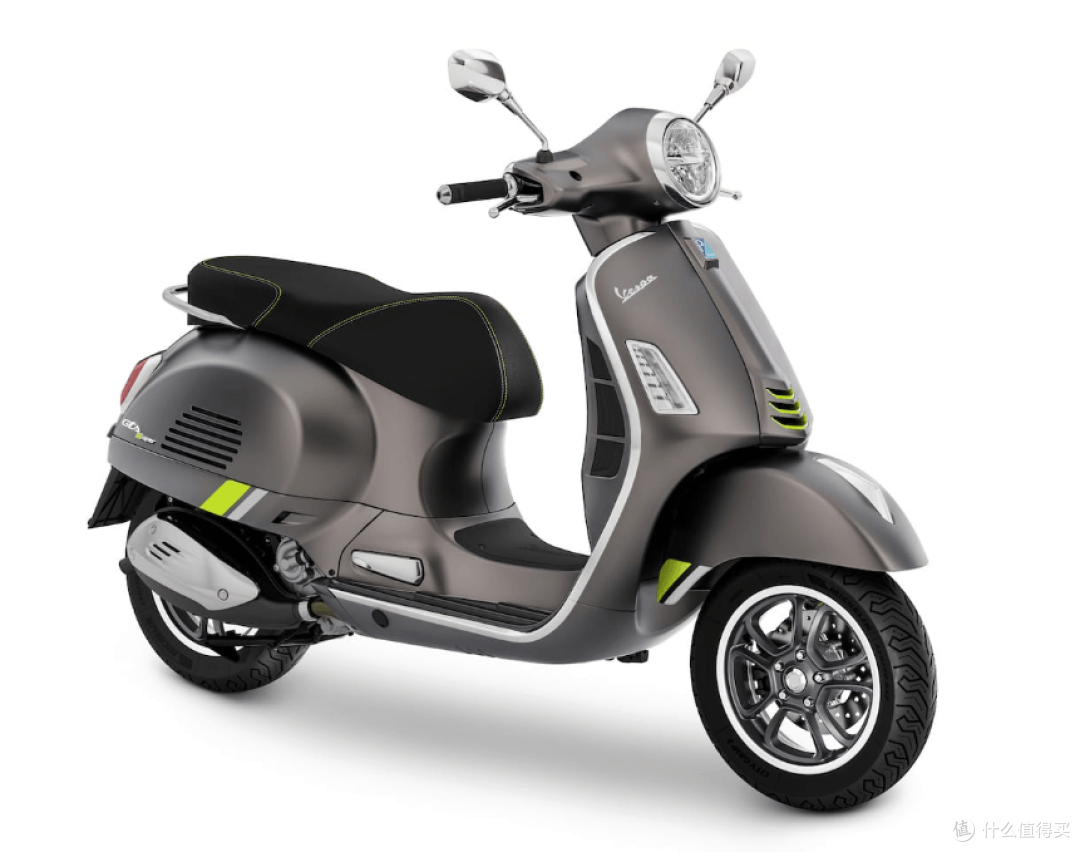 Vespa GTS 310 复古摩托车