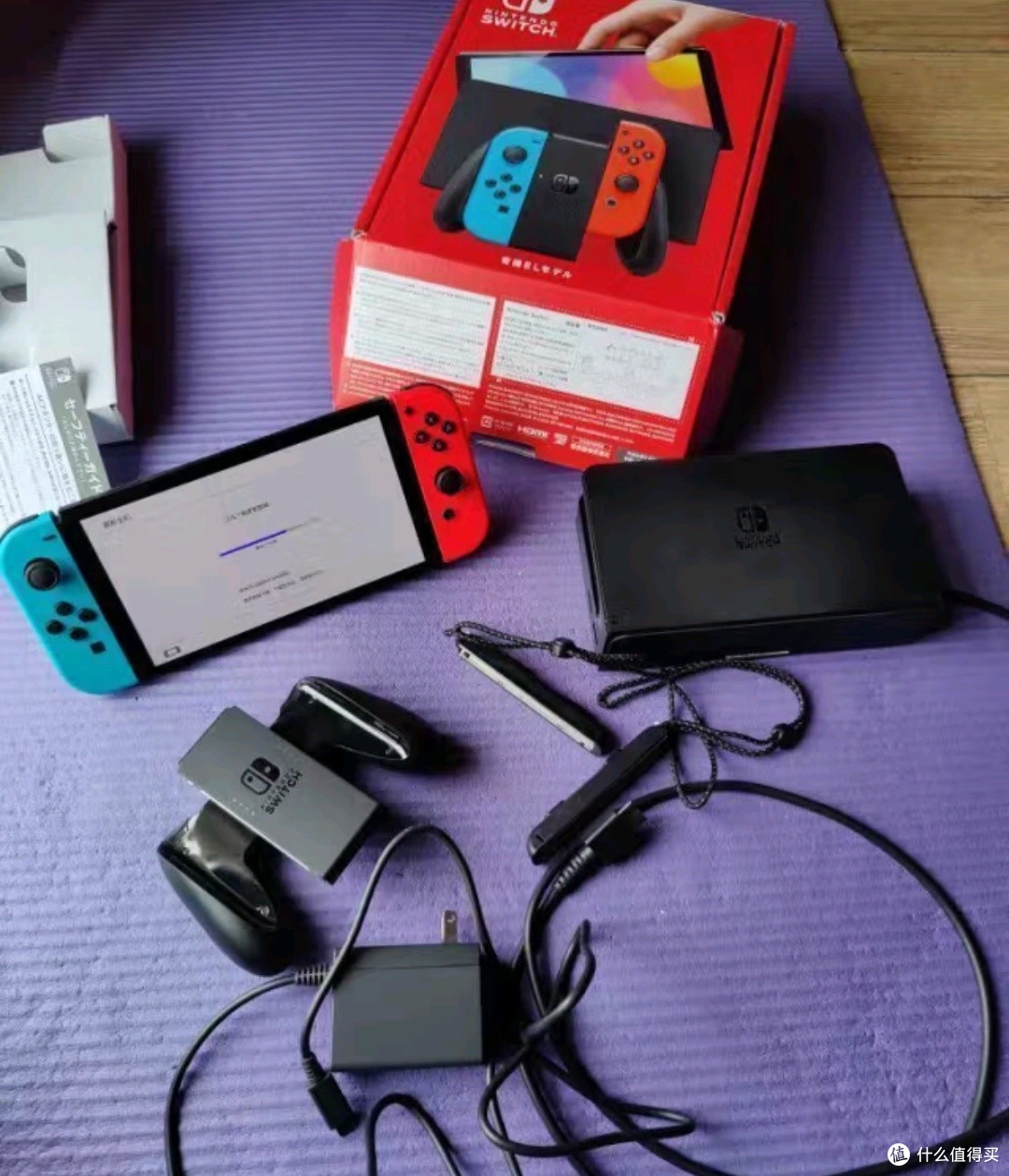 任天堂Switch OLED主机：日版彩色，续航加强版的游戏盛宴！