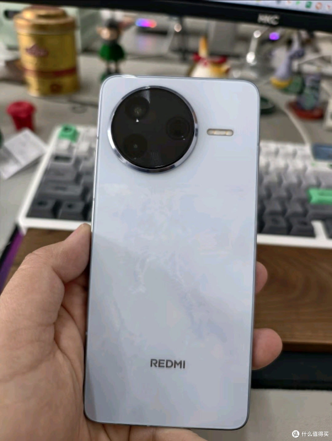 Redmi K80 5G旗舰手机:国家补贴+骁龙8 大电池性能续航双巅峰!