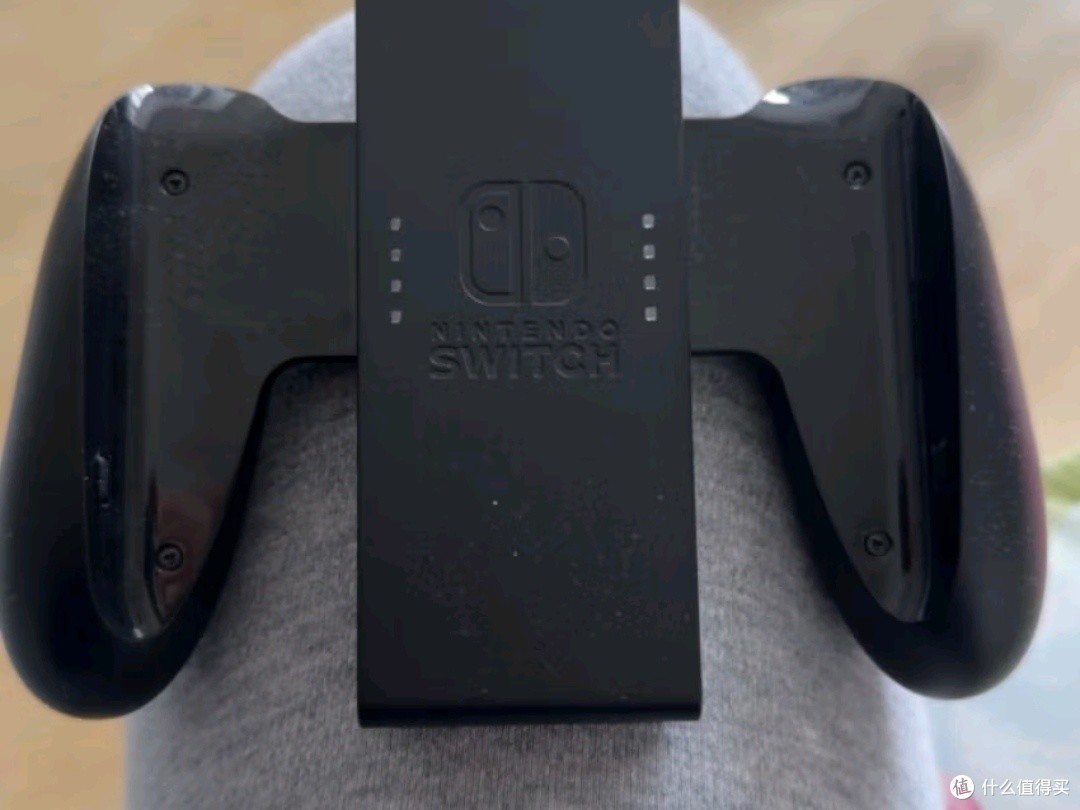 任天堂Switch OLED日版红蓝64GB：便携家用，体感游戏新体验