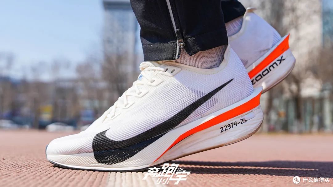 观念之争|Vaporfly 4 vs Adios Pro 4