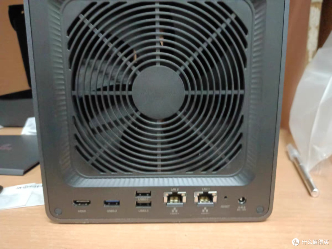 绿联DXP4800 Plus:智商税还是真香机?用不好连晾衣架都不如!