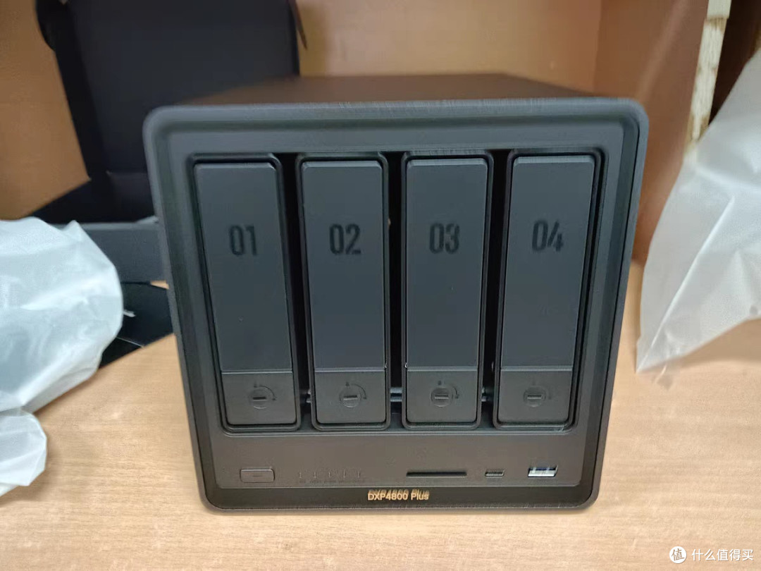 绿联DXP4800 Plus:智商税还是真香机?用不好连晾衣架都不如!