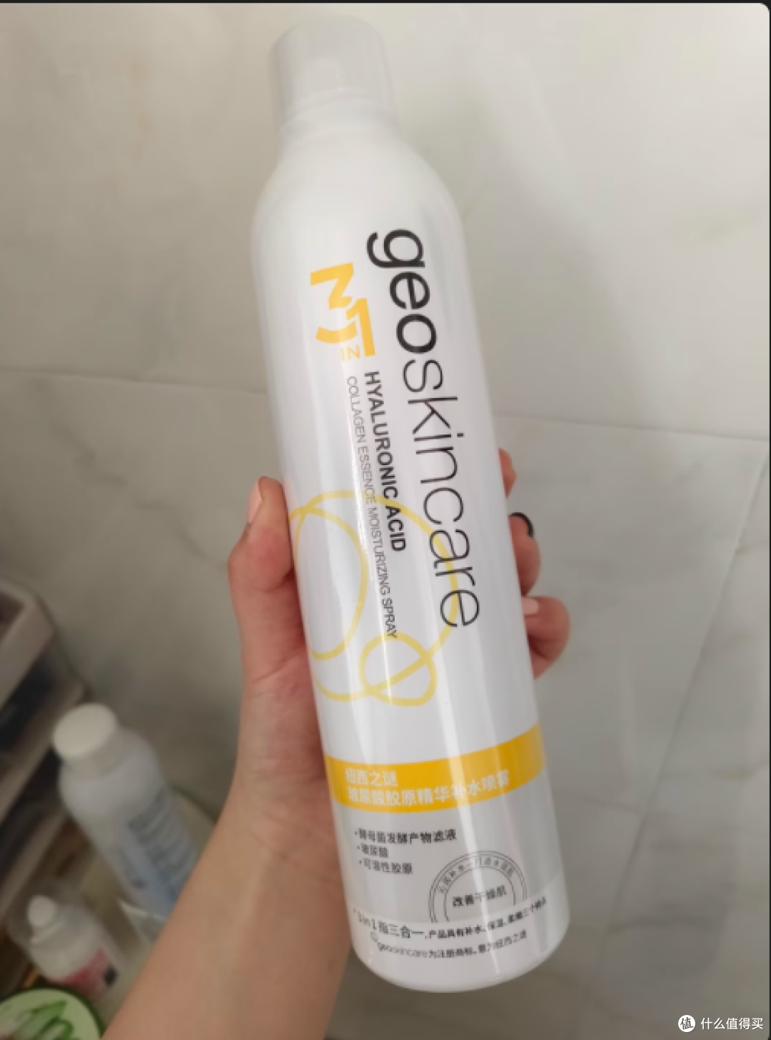 肌肤的 “隐形加湿器”:纽西之谜玻尿酸胶原补水精华喷雾