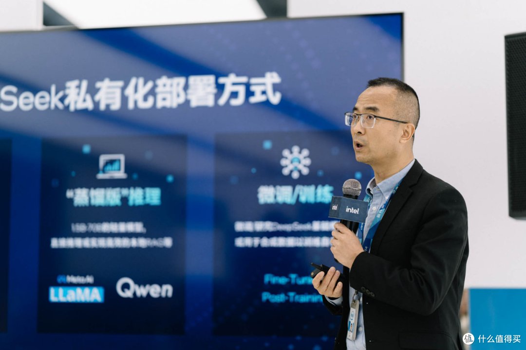 让笔记本左手静音长续航,右手AI全生态,英特尔是如何做到的?