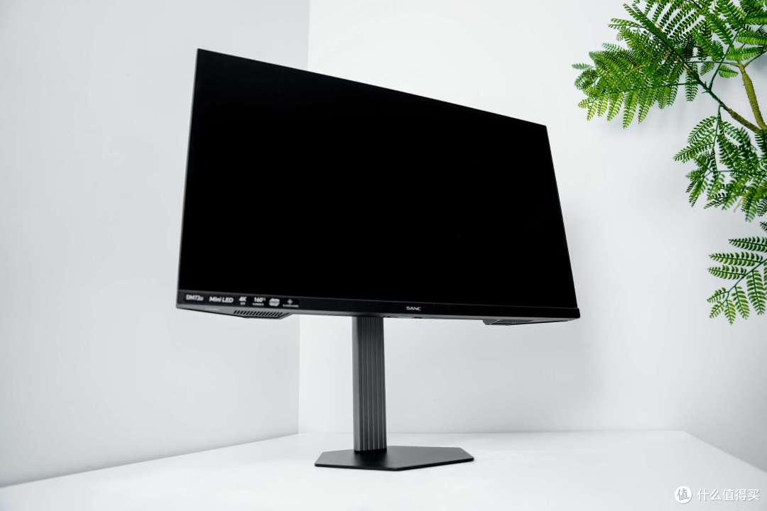 2025最值得押注的显示器？SANC盛色暗夜武士DM72u凭什么