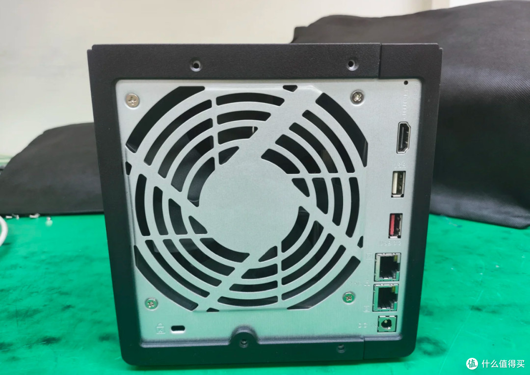 高性能2.5GbE NAS的卓越