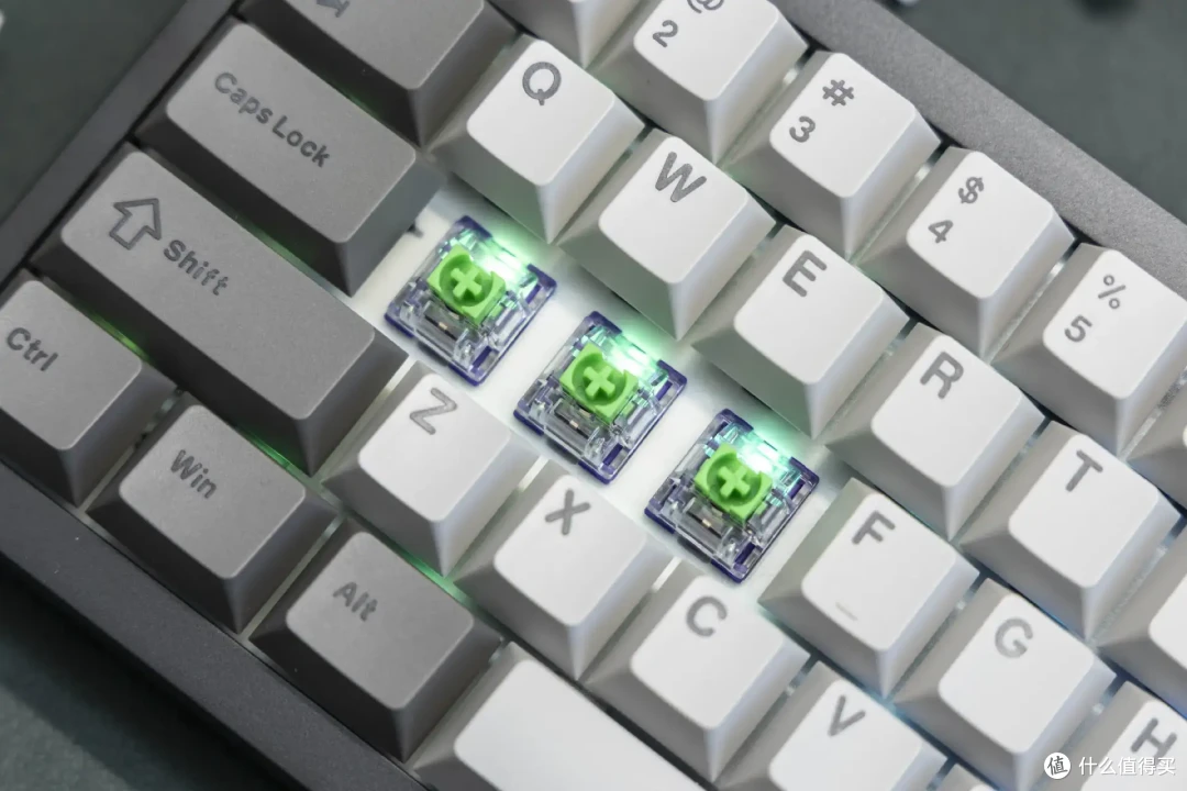 安静精致的办公利器，小米MK71 Pro无线三模机械键盘