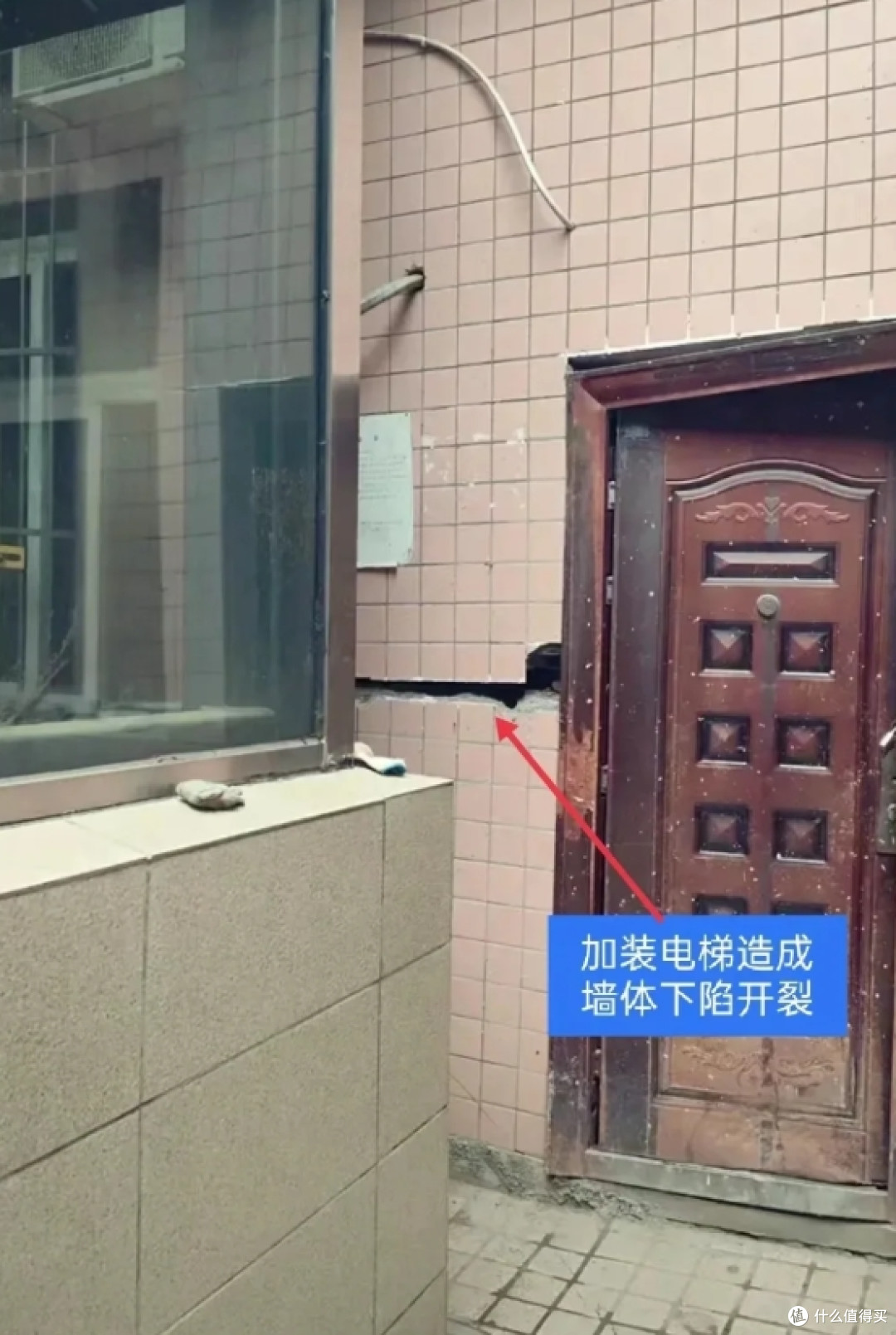 老小区第一批加装电梯的业主,为什么开始反悔了?原因很扎心