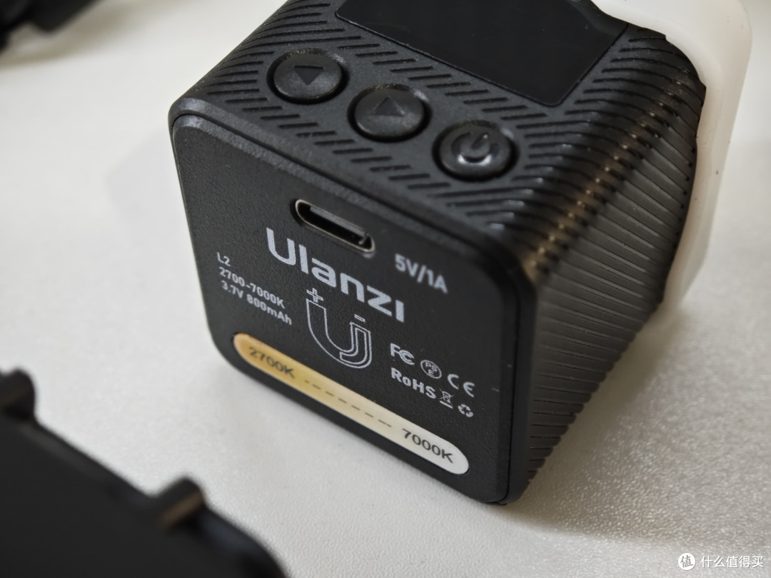 【科技数码】Ulanzi优篮子 L2迷你双色温COB补光灯 开箱体验
