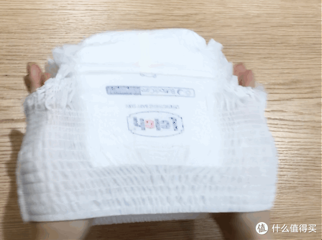 安儿乐小轻芯纸尿裤：新手妈妈的安心之选