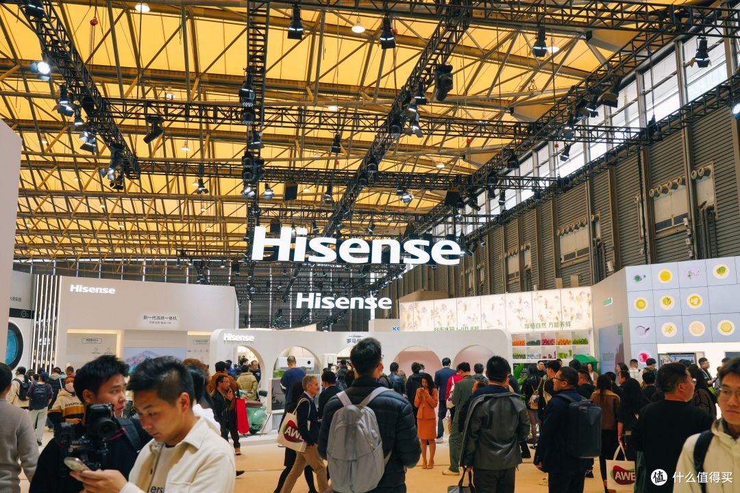 “客厅里的劳斯莱斯”:海信 RGB-Mini LED电视 UX上市解析