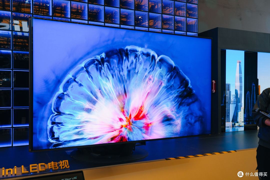 “客厅里的劳斯莱斯”:海信 RGB-Mini LED电视 UX上市解析