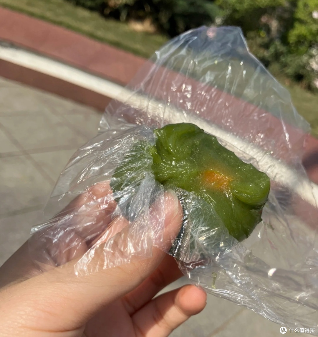清明时节，青团飘香，一口软糯品春意