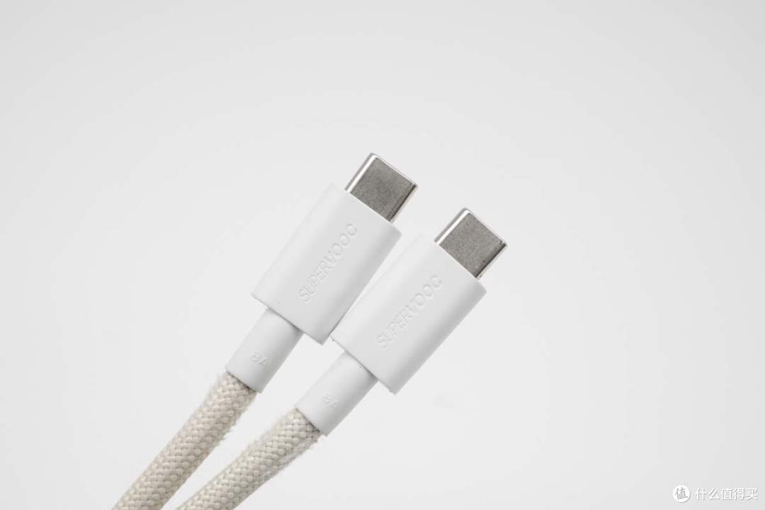 小方瓶大能量,OPPO发布100W小方瓶氮化镓闪充,重塑快充美学标杆
