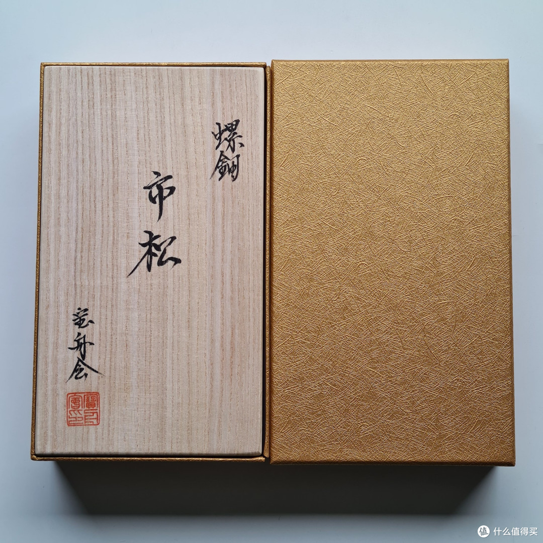百利金M1000无极红:螺钿朱漆一相逢,便俘获笔友无数