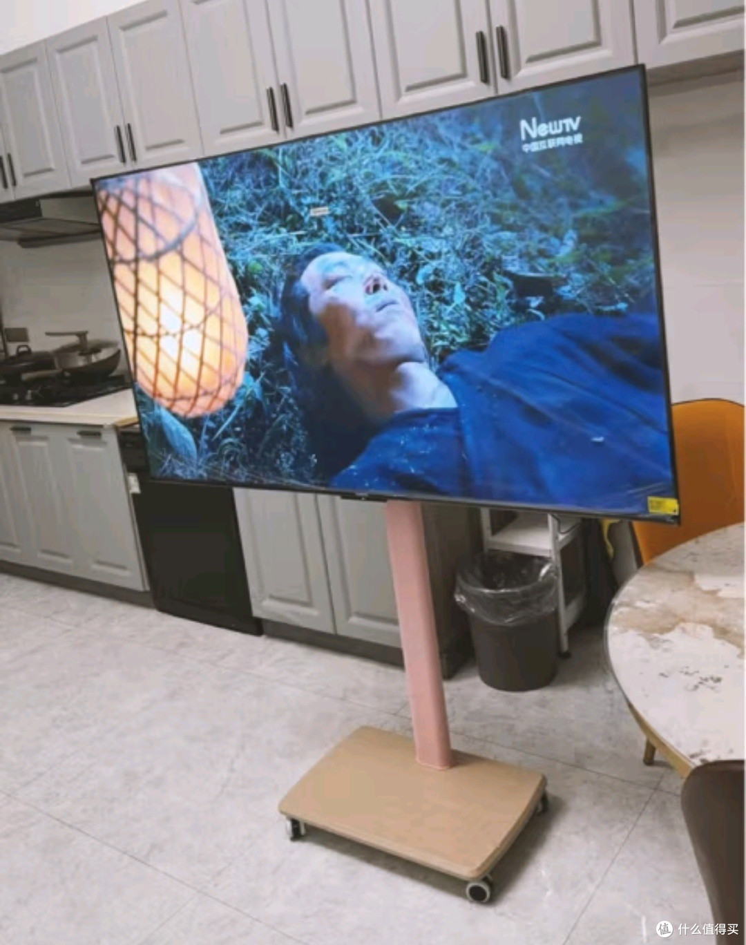 闲鱼好物之voirme32-85英寸移动电视支架通用落地挂架
