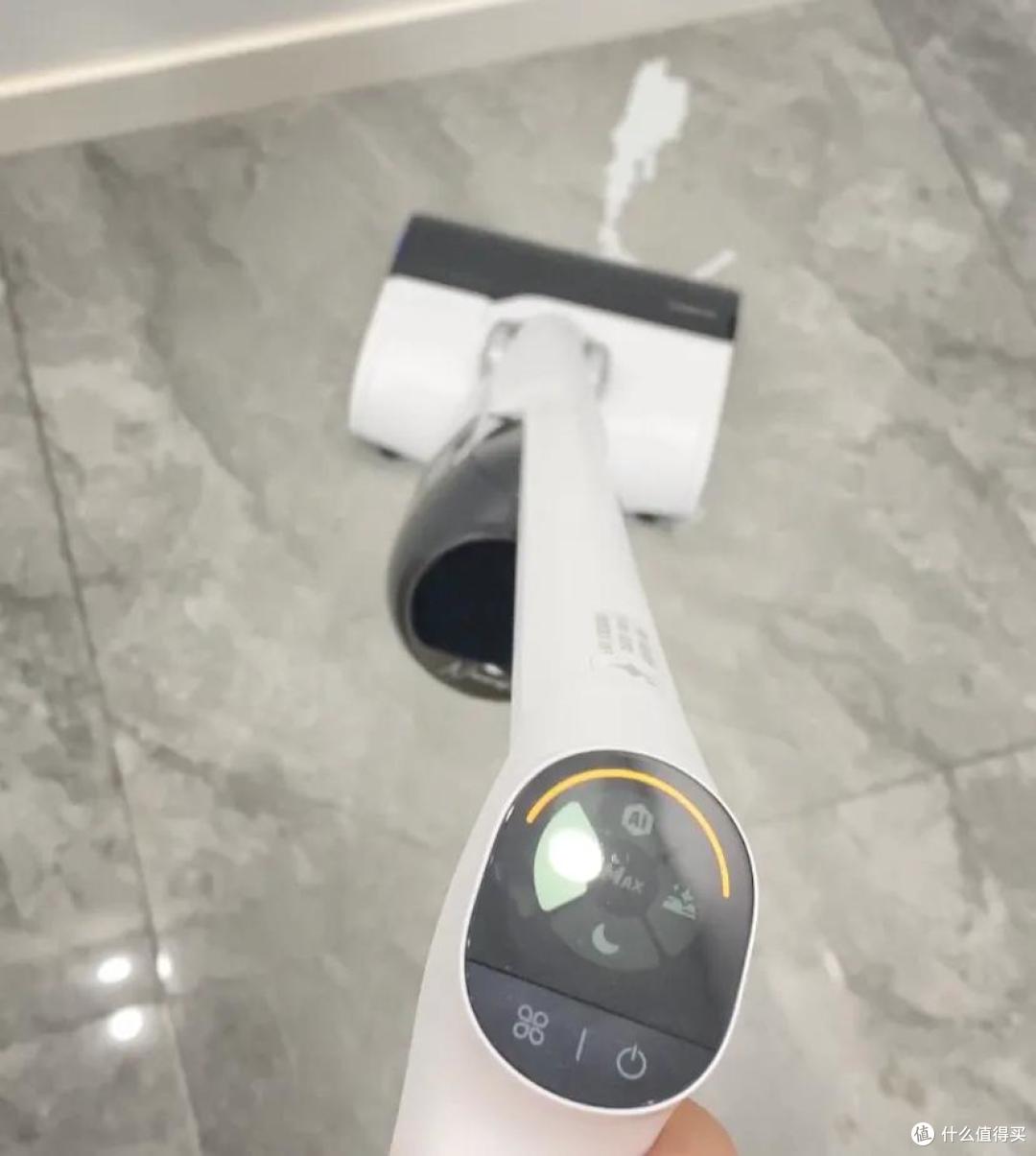云鲸智能洗地机F2超能版评测:免维护,地面清洁很有未来科技范儿