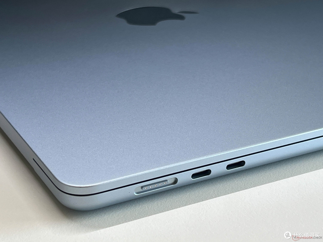 遥遥领先的无风扇静音:Apple MacBook Air 15 M4 评测