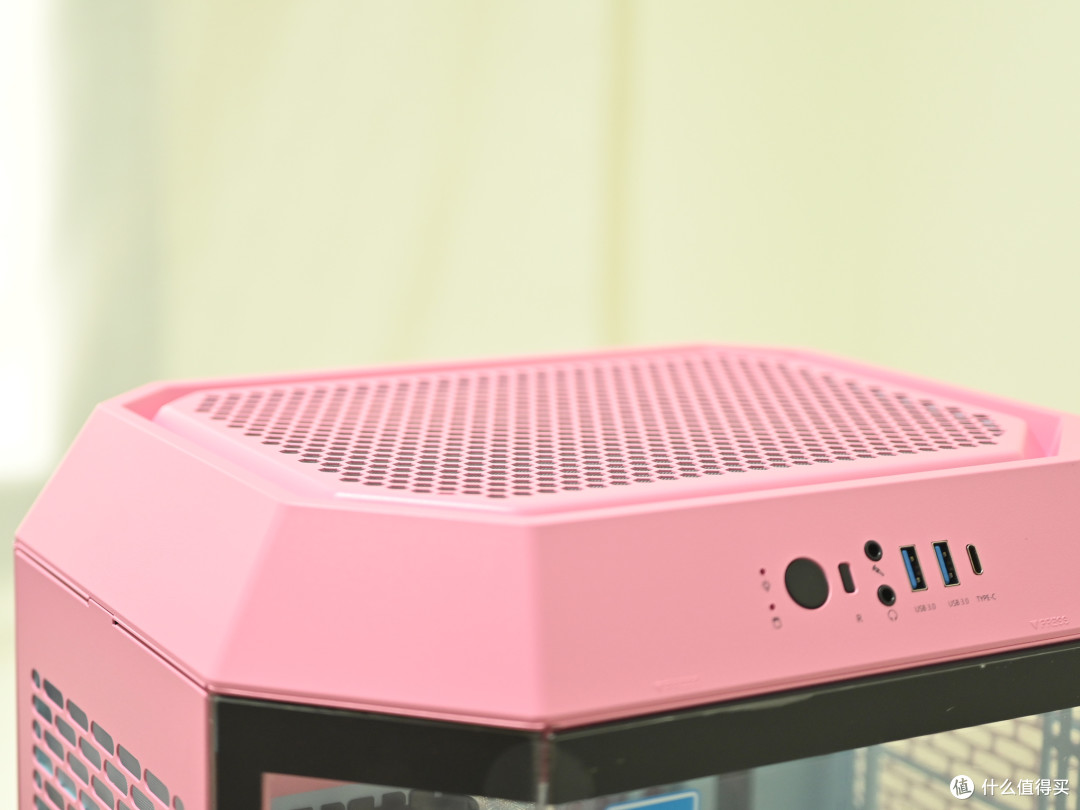打造少女心的梦幻公主风工作台,TT Tower 300海景房机箱开箱