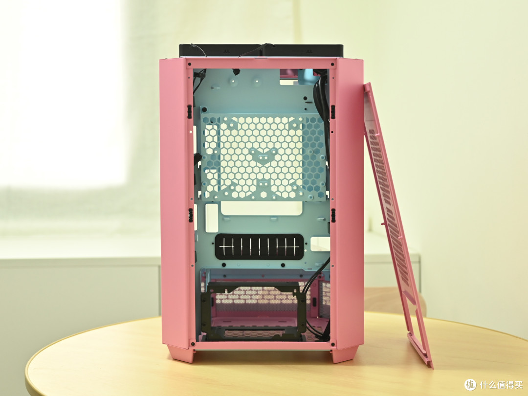 打造少女心的梦幻公主风工作台,TT Tower 300海景房机箱开箱