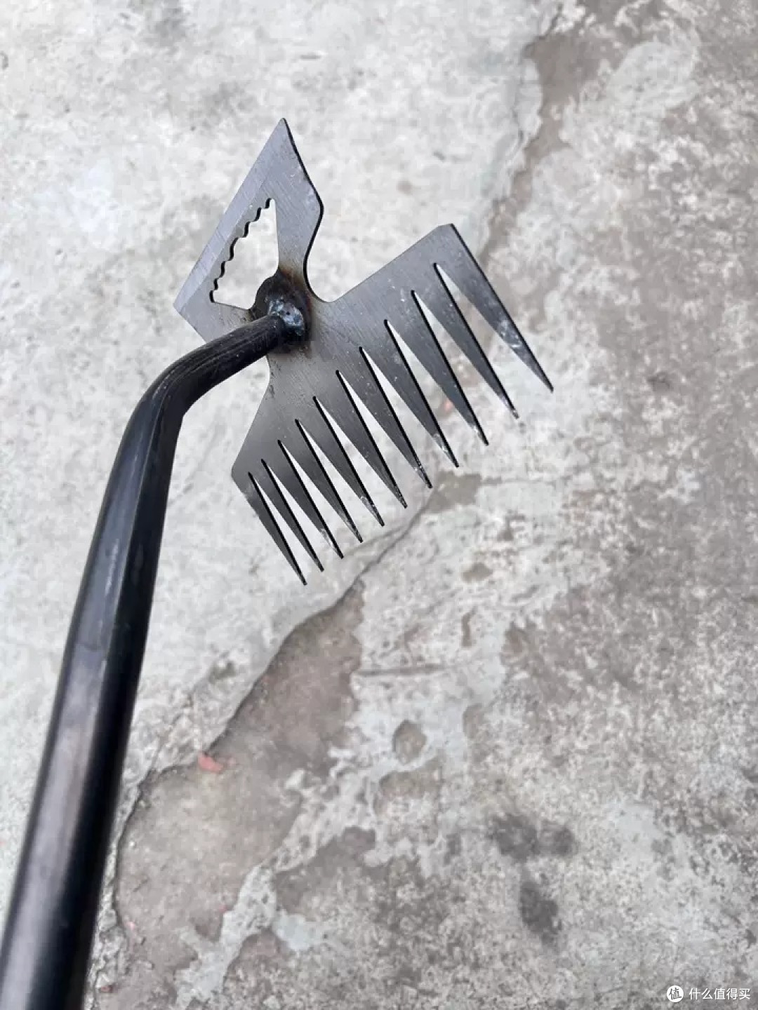 大号锄草锄头：户外劳作的得力助手