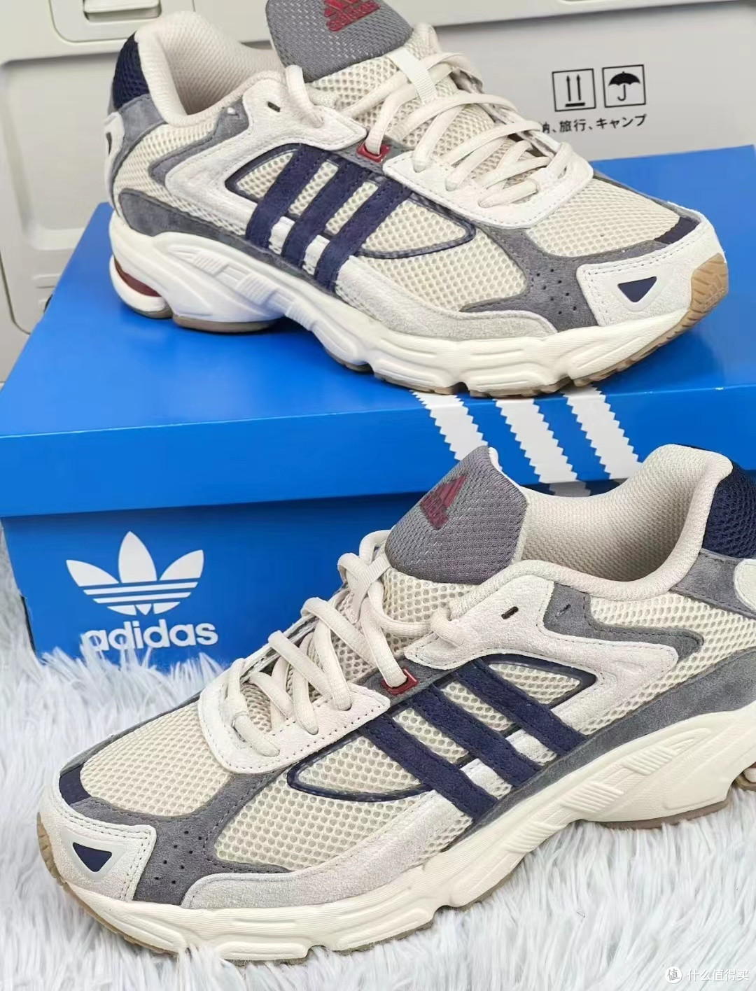 复古风潮,时尚之选:adidas Response CL
