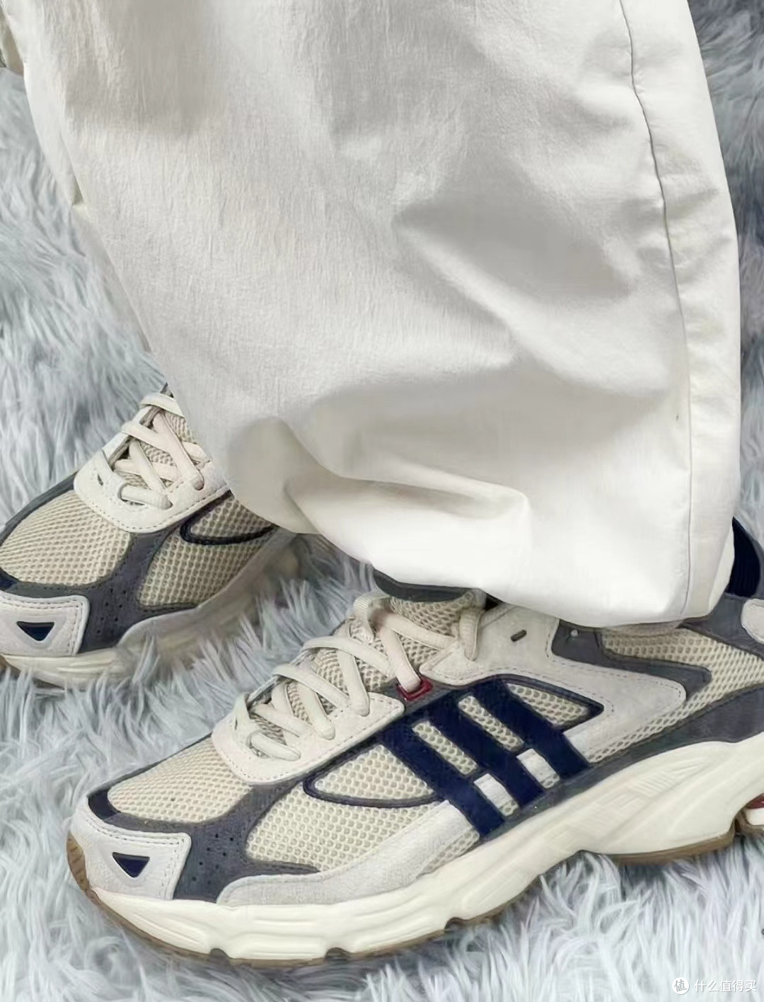 复古风潮,时尚之选:adidas Response CL