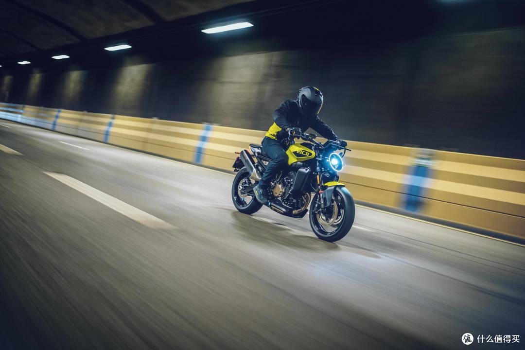 Husqvarna Vitpilen 801“白箭”中量级街车