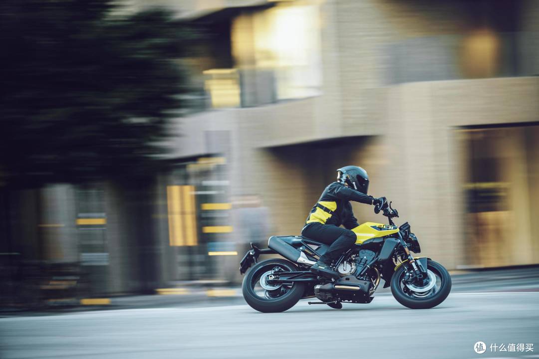 Husqvarna Vitpilen 801“白箭”中量级街车