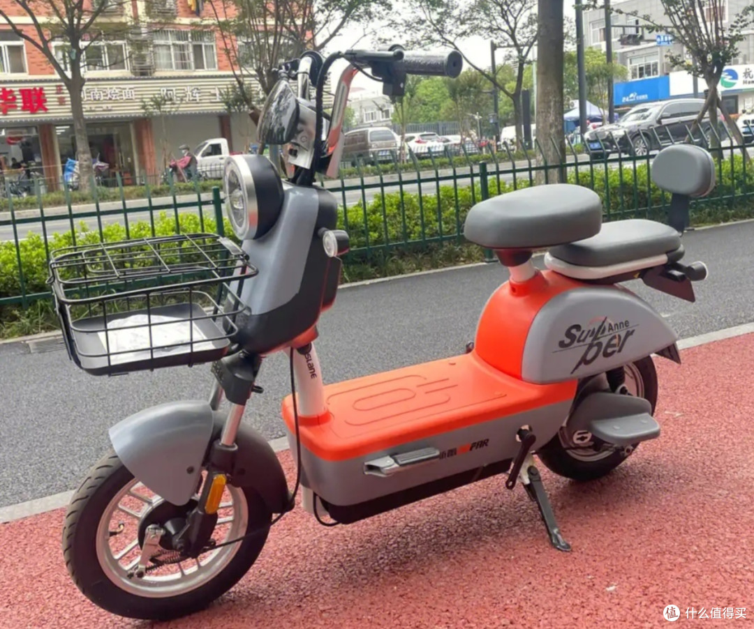 骑上小电驴,探索城市新角落:记录电动骑行日记,分享风景与趣事