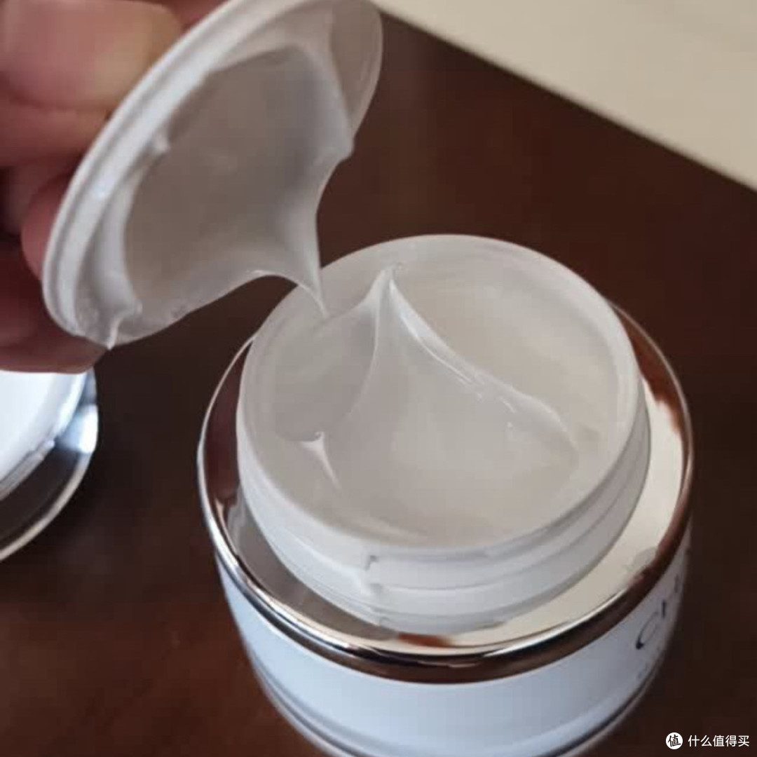 自然堂素颜霜｜百元价位内的国货化妆品，真的好用极了！