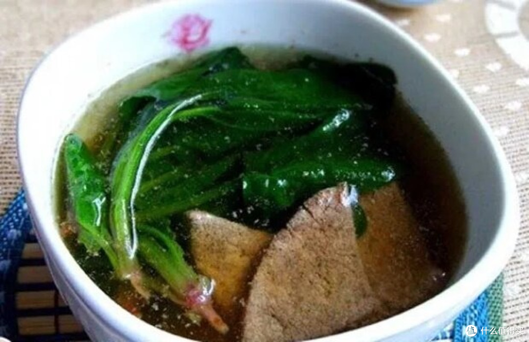 清明时节菠菜猪肝汤养肝护眼
