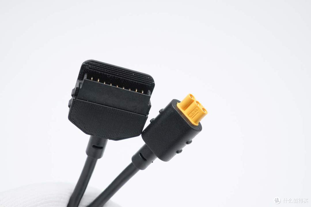 200W高效率三通道充电,LKTOP 200W Air3 三通道智能充电器评测