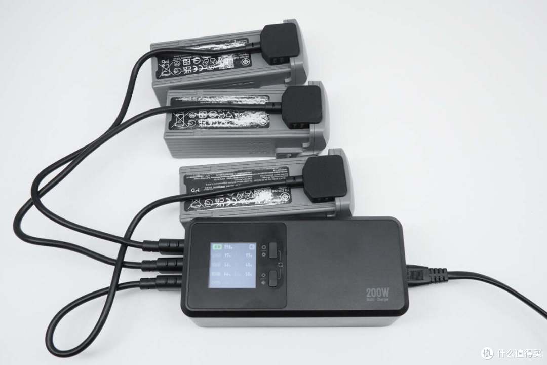 200W高效率三通道充电,LKTOP 200W Air3 三通道智能充电器评测