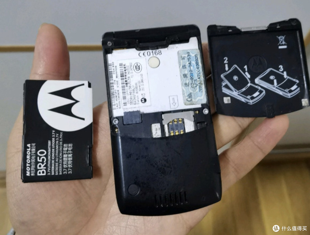 hello MOTO!手机可拆卸电池研发现状、发展趋势及选购要点
