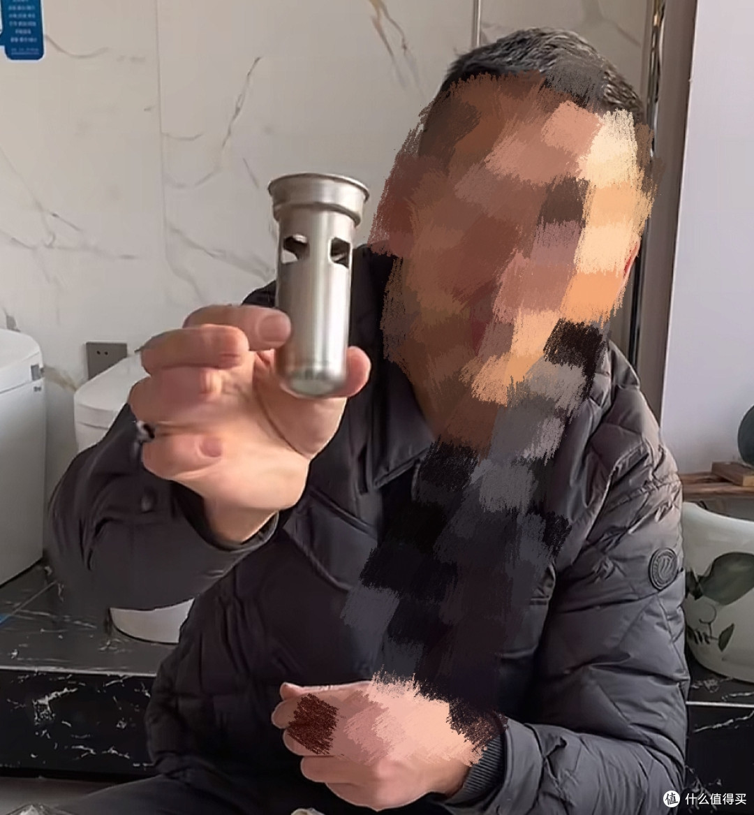 这种就属于排水口小的地漏芯，遇到这种直接PASS